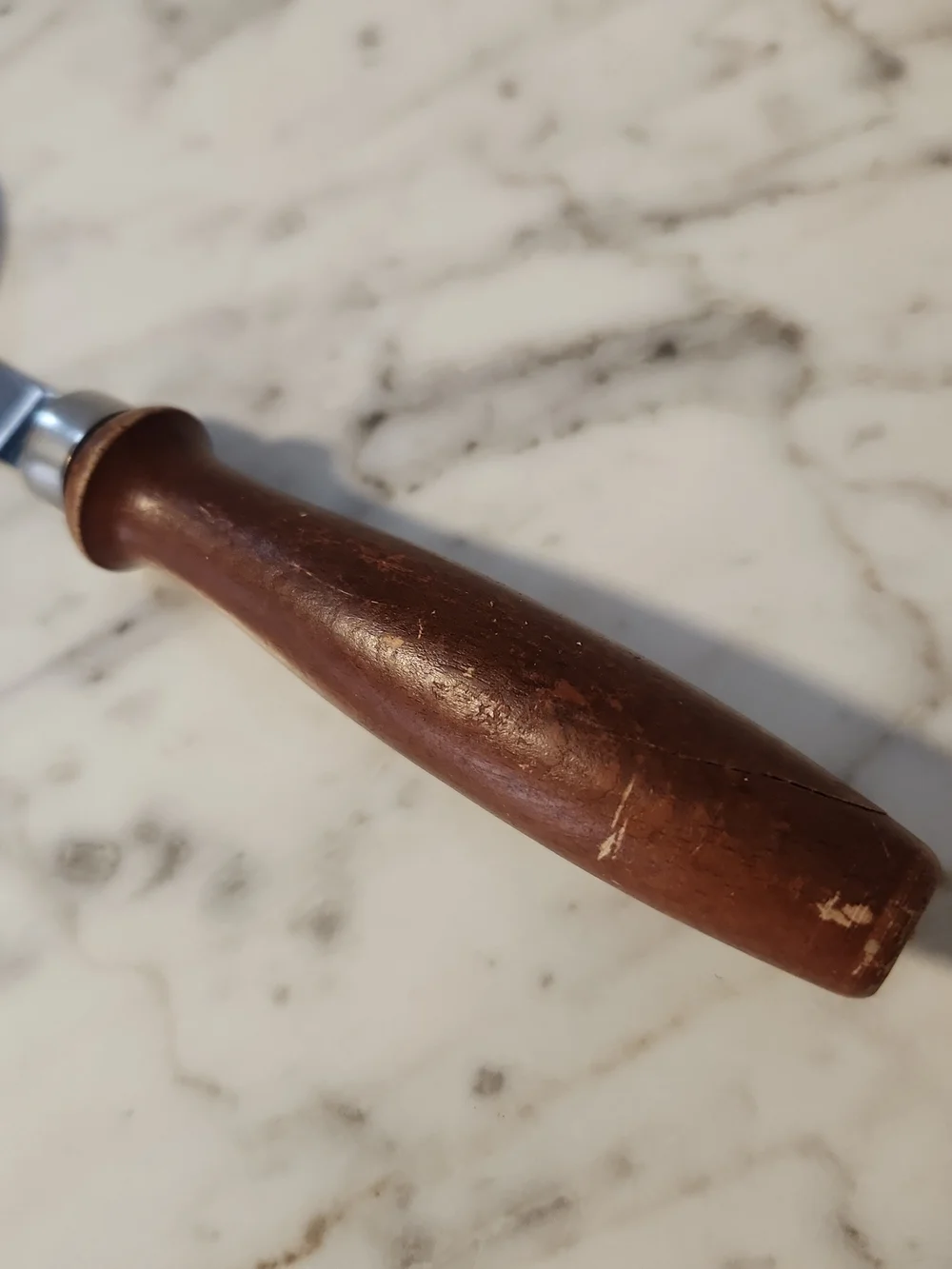 Vintage Wood-Handled Stainless Steel Pizza Cutter - Brown